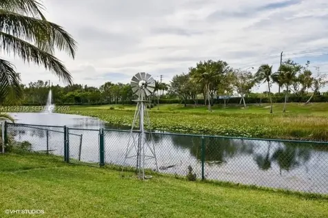Pembroke Pines FL 33029