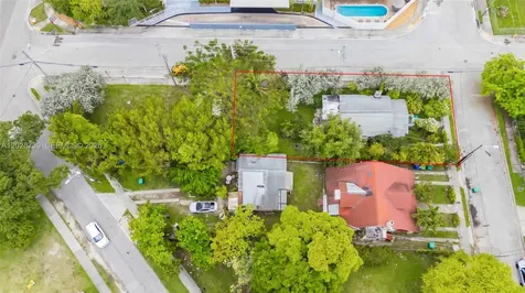 1246 NW 9th Avenue Miami FL 33136