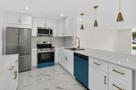 201 SE 11th Terrace Dania Beach FL 33004