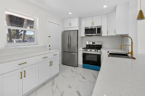 201 SE 11th Terrace Dania Beach FL 33004