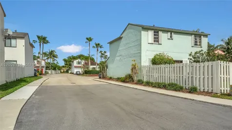 14000 Langley Place Davie FL 33325