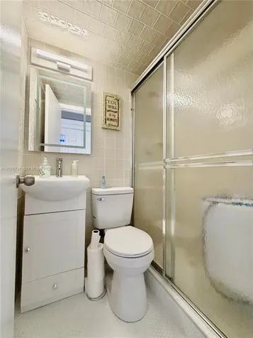 4123 Cambridge F Deerfield Beach FL 33442