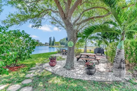 4123 Cambridge F Deerfield Beach FL 33442
