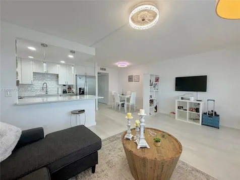 4123 Cambridge F Deerfield Beach FL 33442