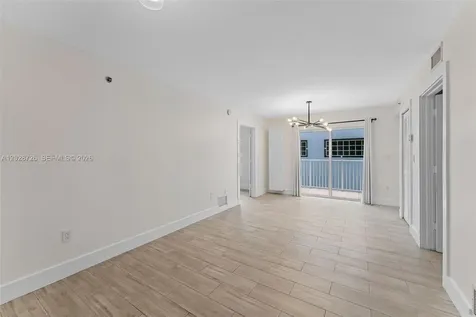 2415 NW 16th St Road Miami FL 33125