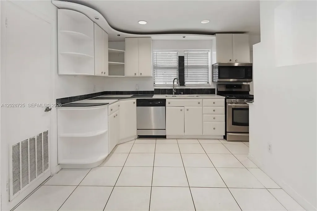 706 S 19th Avenue Hollywood FL 33020