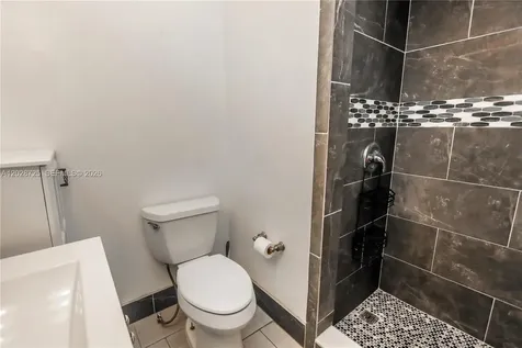 706 S 19th Avenue Hollywood FL 33020