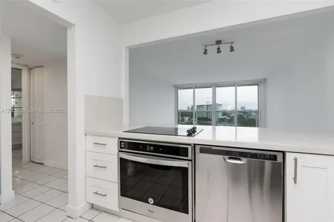 100 Bayview Drive Sunny Isles Beach FL 33160