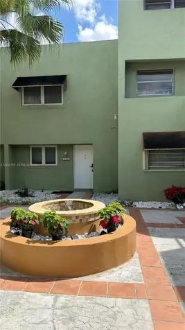 11163 NW 7th Street Miami FL 33172