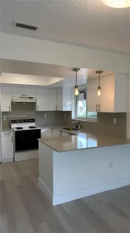 11163 NW 7th Street Miami FL 33172
