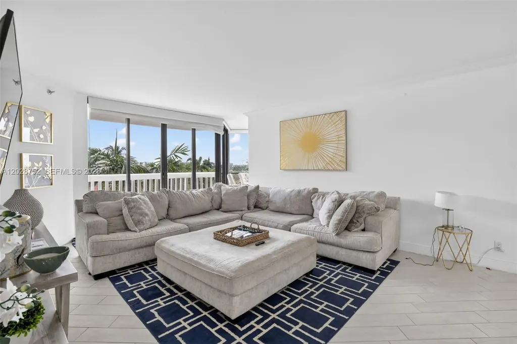 1000 Island Boulevard Aventura FL 33160