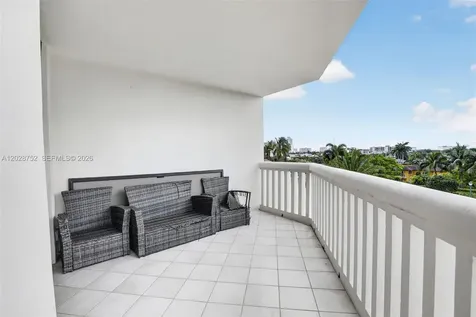 1000 Island Boulevard Aventura FL 33160