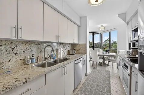 1000 Island Boulevard Aventura FL 33160