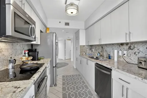 1000 Island Boulevard Aventura FL 33160