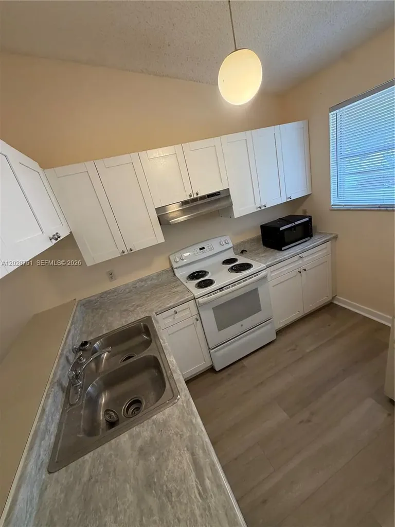 4243 NW 114th Terrace Coral Springs FL 33065