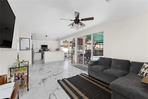 337 SW 188th Terrace Pembroke Pines FL 33029