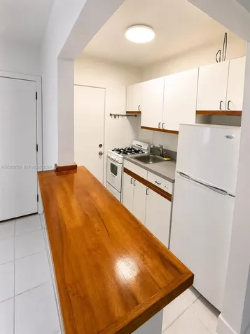 6330 SW 79th Street South Miami FL 33143