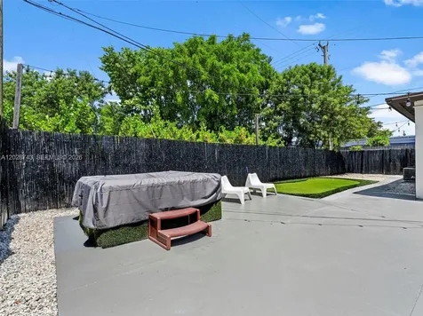 1700 SW 64th Avenue West Miami FL 33155