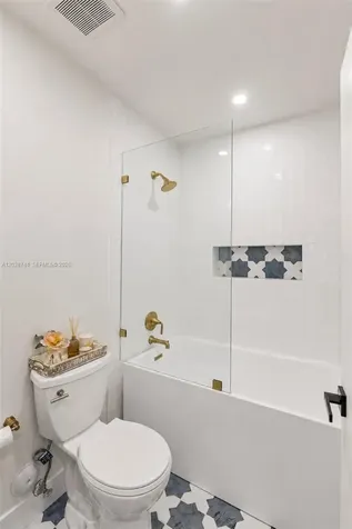 1450 SW 25th Avenue Miami FL 33145