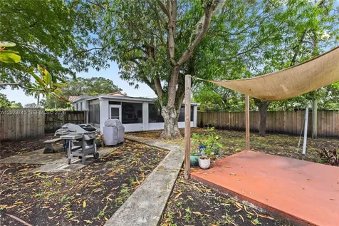 1450 SW 25th Avenue Miami FL 33145