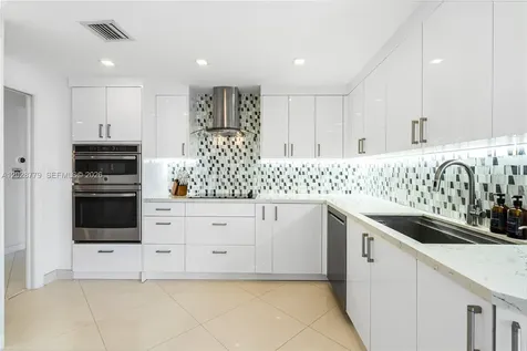 2800 Island Boulevard Aventura FL 33160