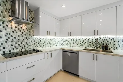 2800 Island Boulevard Aventura FL 33160