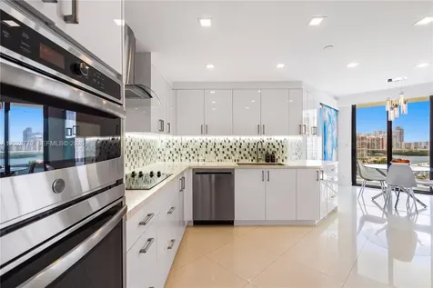 2800 Island Boulevard Aventura FL 33160
