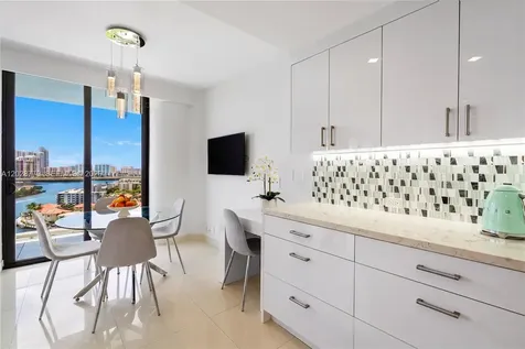 2800 Island Boulevard Aventura FL 33160