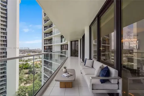 2800 Island Boulevard Aventura FL 33160