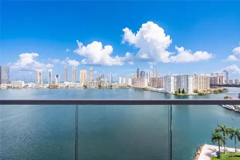 2800 Island Boulevard Aventura FL 33160