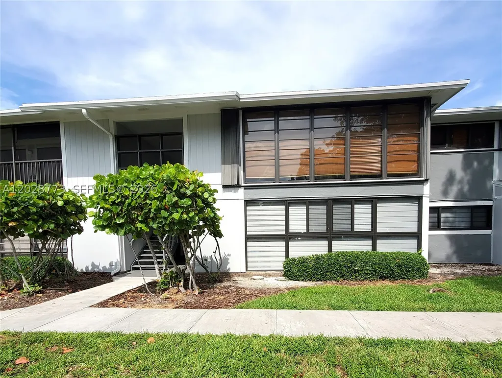 9729 Hammocks Boulevard Miami FL 33196