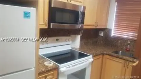 8089 NW 8th Street Miami FL 33126