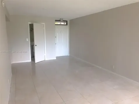 211 Lake Pointe Drive Oakland Park FL 33309
