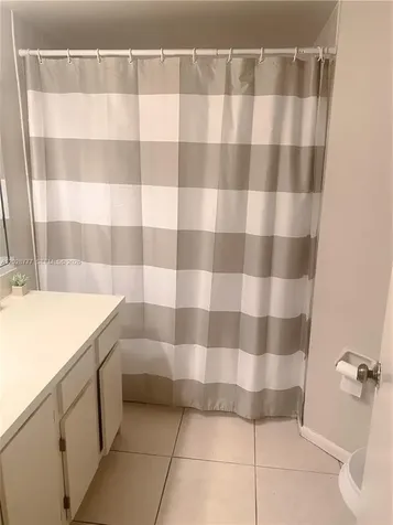 211 Lake Pointe Drive Oakland Park FL 33309
