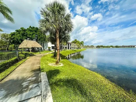 211 Lake Pointe Drive Oakland Park FL 33309