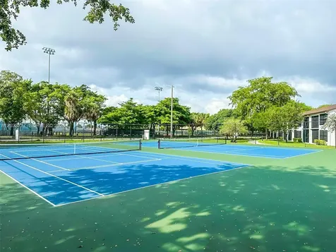 211 Lake Pointe Drive Oakland Park FL 33309