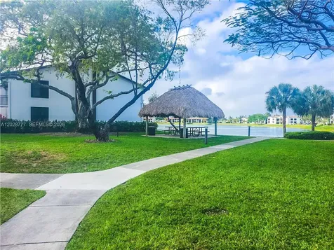 211 Lake Pointe Drive Oakland Park FL 33309