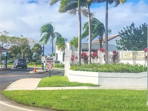 211 Lake Pointe Drive Oakland Park FL 33309