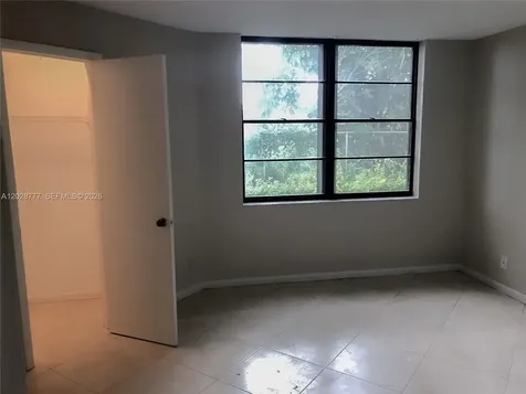 211 Lake Pointe Drive Oakland Park FL 33309