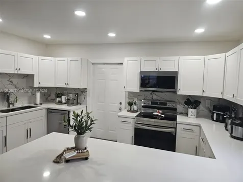 75 SW 18th Avenue Homestead FL 33030