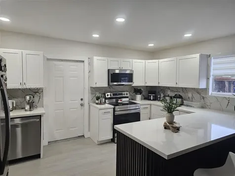 75 SW 18th Avenue Homestead FL 33030