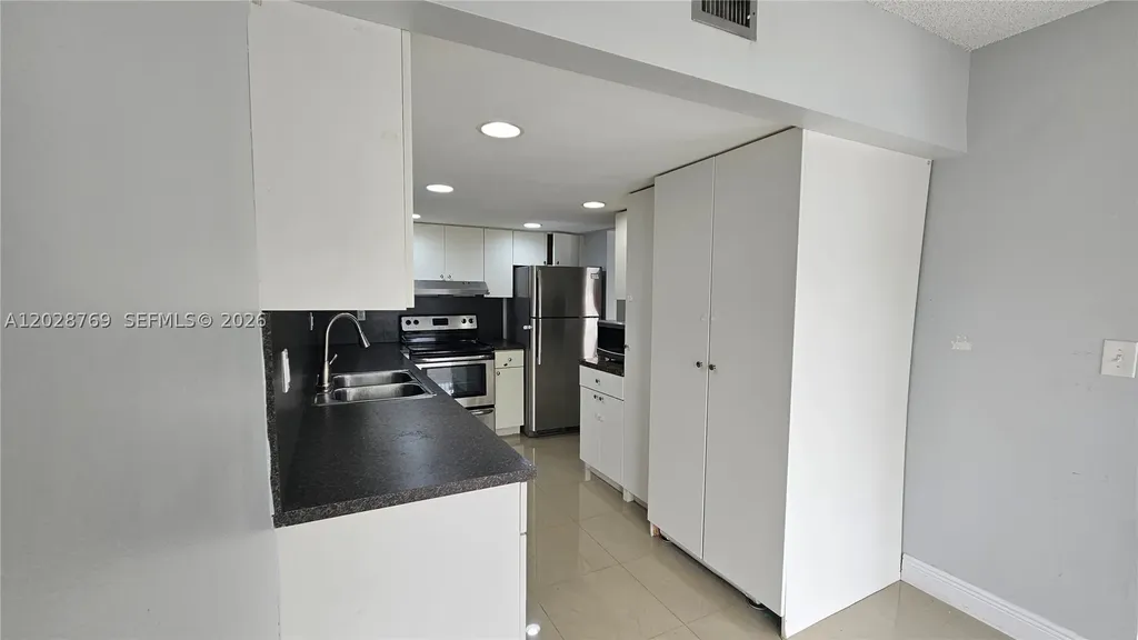 5800 SW 127th Avenue Miami FL 33183