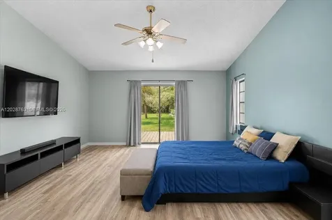 1571 NW 20th Street Homestead FL 33030