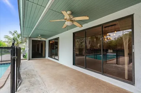 1571 NW 20th Street Homestead FL 33030