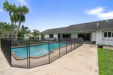 1571 NW 20th Street Homestead FL 33030