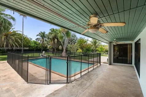 1571 NW 20th Street Homestead FL 33030