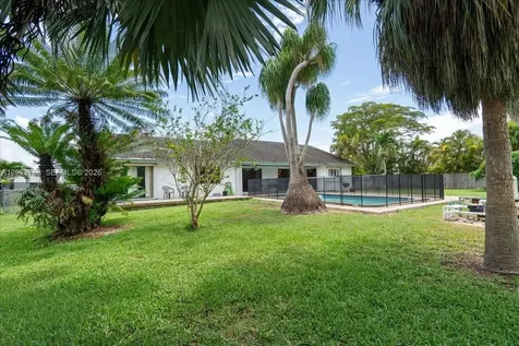 1571 NW 20th Street Homestead FL 33030