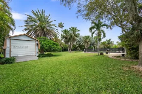 1571 NW 20th Street Homestead FL 33030