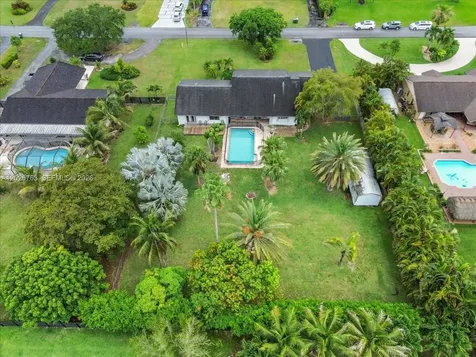 1571 NW 20th Street Homestead FL 33030