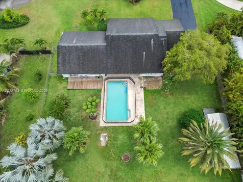 1571 NW 20th Street Homestead FL 33030
